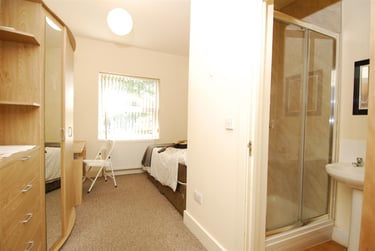 4 bed flat, 10 Lisson Grove, Mutley, Plymouth, PL47DN - Image 5